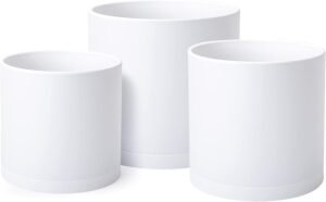 Plastic flower pot and saucer set